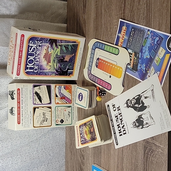 3/$35 Bundle House of Danger - Board Game - Picture 6 of 10